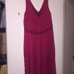 V-neck ribbon dress